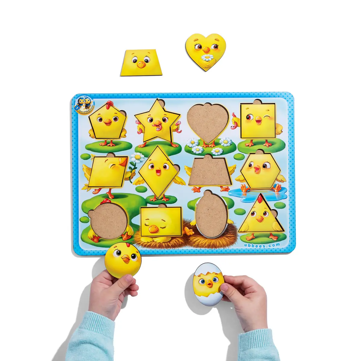 Розвиваючий дерев'яний сортер-вкладка "Курчата - фігури"